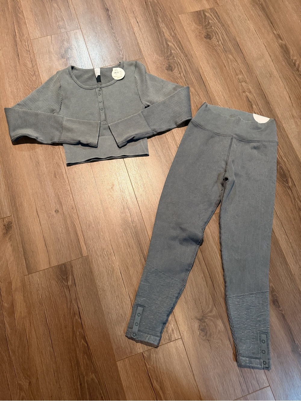 Aerie Main Squeeze Leggings and Henley Top Set NEW Small/Medium Green Womens NWT
